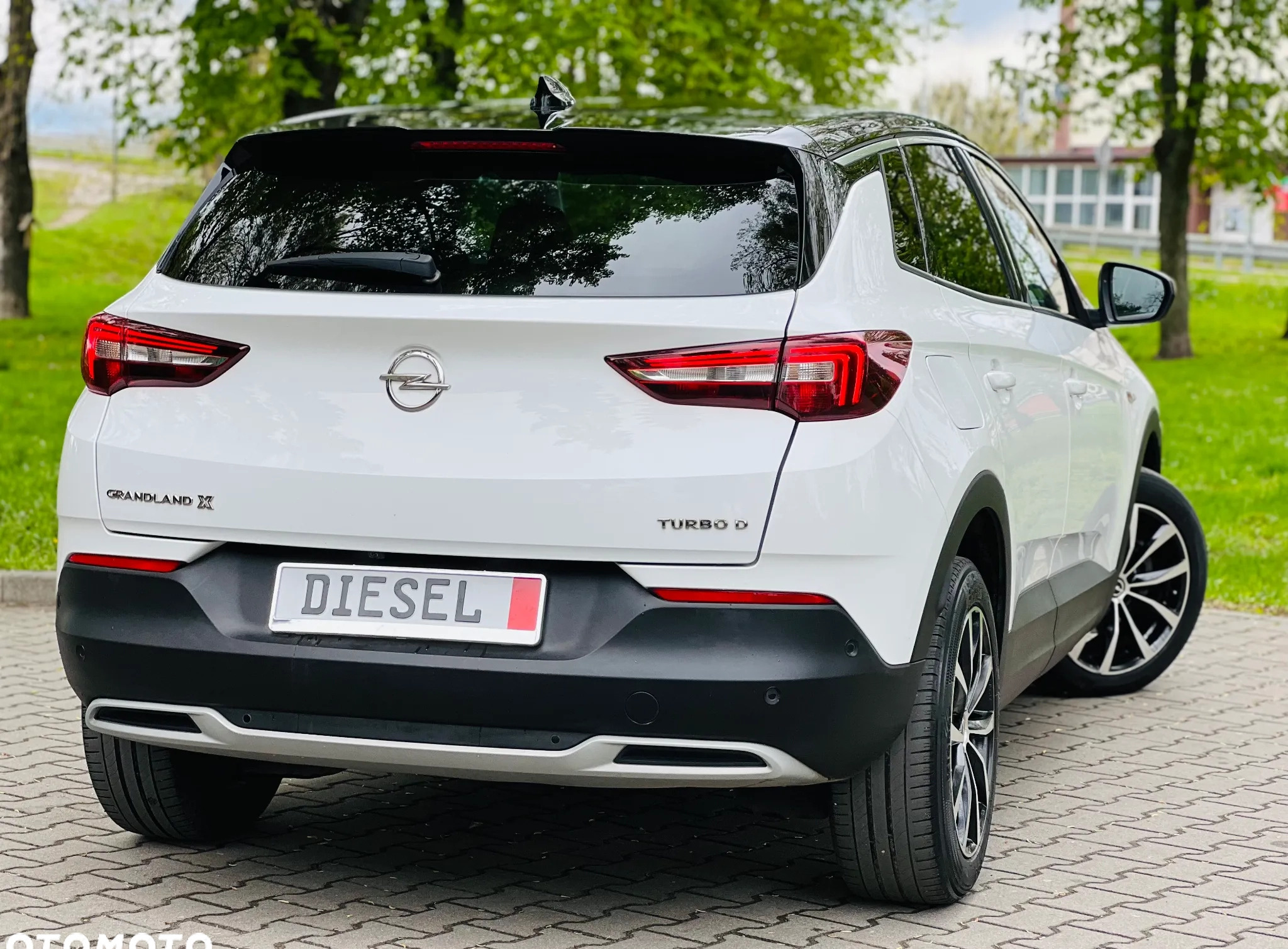 Opel Grandland X cena 63900 przebieg: 167533, rok produkcji 2017 z Siewierz małe 742